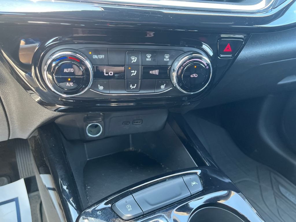 Used 2025 Black Chevrolet 2RS image 19