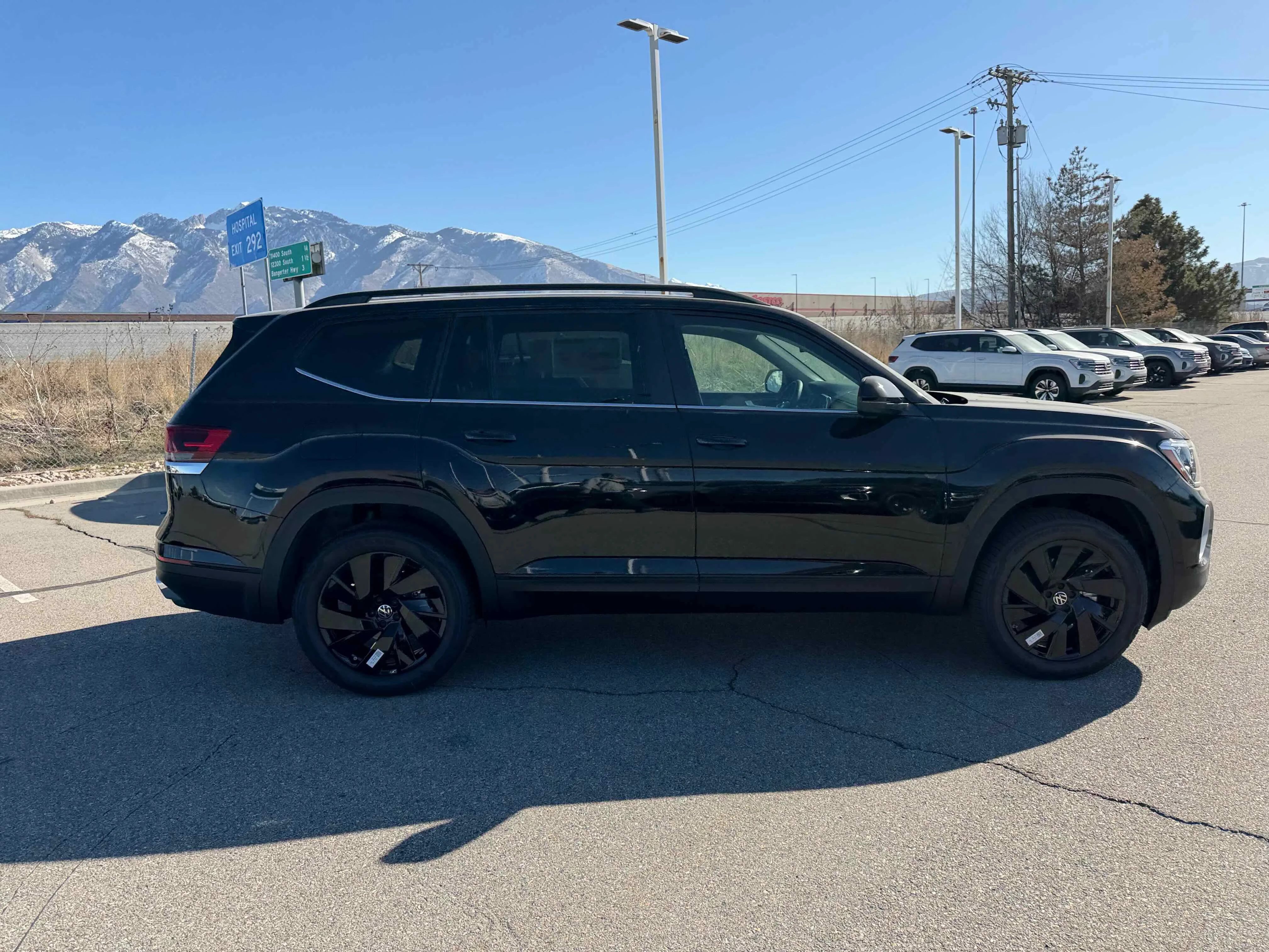 New 2026 Deep Black Volkswagen 2.0T SE w/Technology image 8
