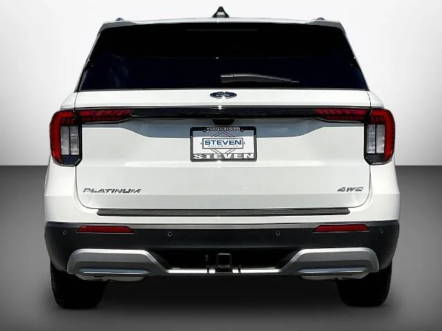 New 2026 Star White Metallic Tri-Coat Ford Platinum™ image 46