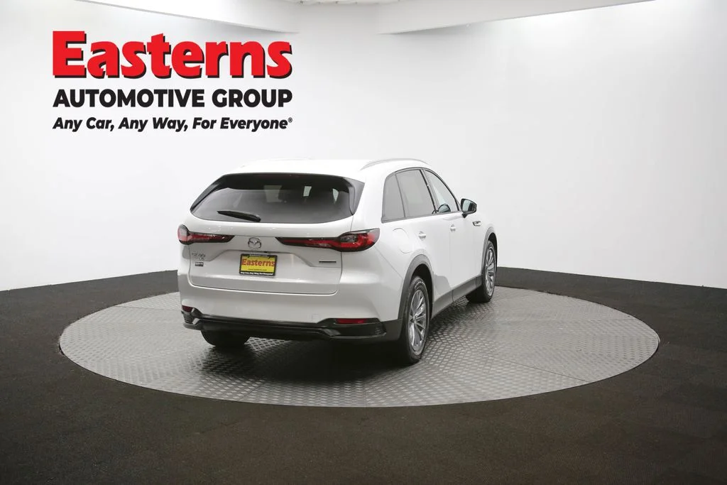 Used 2024 White Mazda Preferred image 42