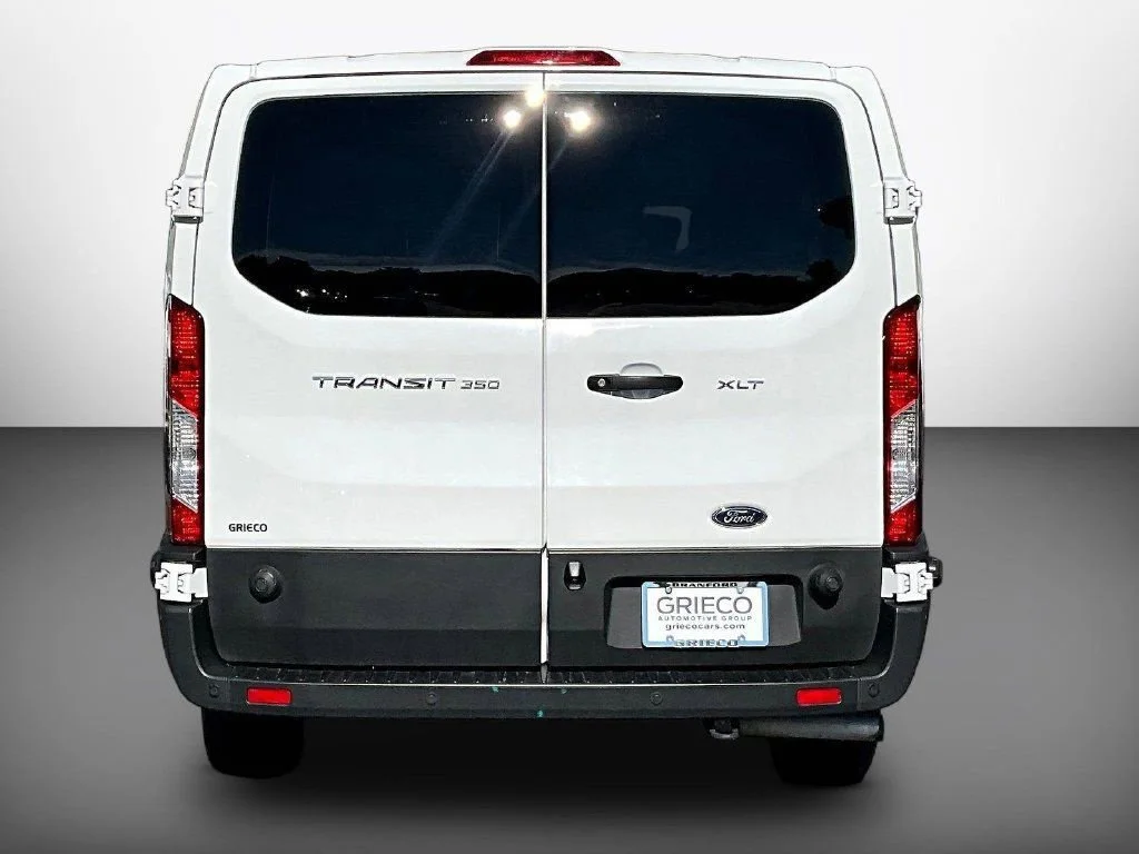 Used 2024 Oxford White Ford XLT image 6
