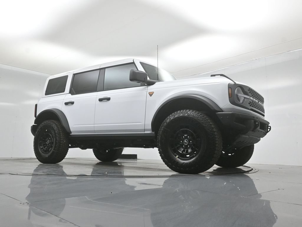 New 2026 Oxford White Ford Badlands image 3
