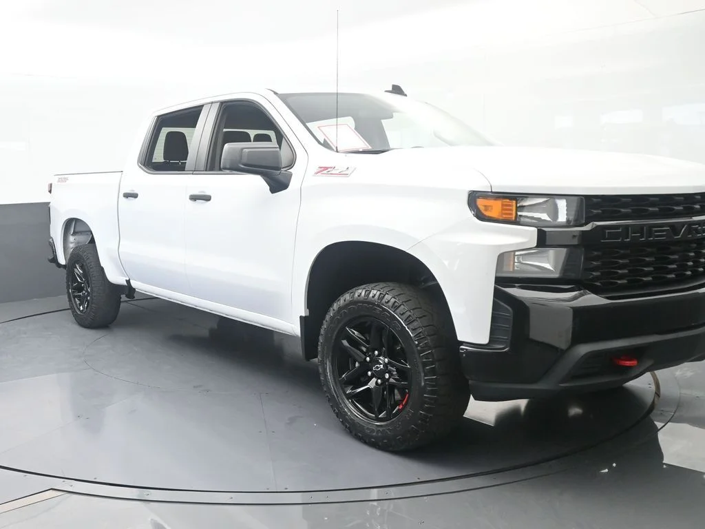 Used 2021 Summit White Chevrolet Custom Trail Boss image 9
