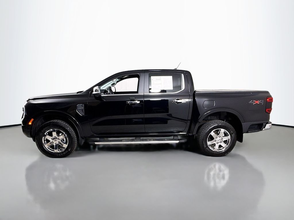 Used 2024  Ford LARIAT image 10