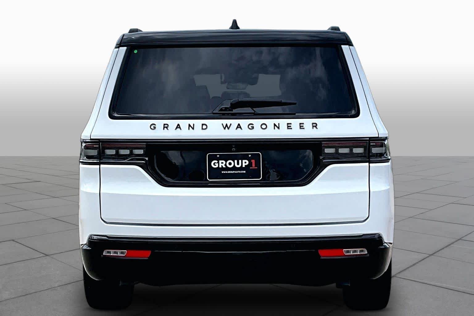 Used 2024 Bright White Clearcoat Jeep Series II Obsidian image 5