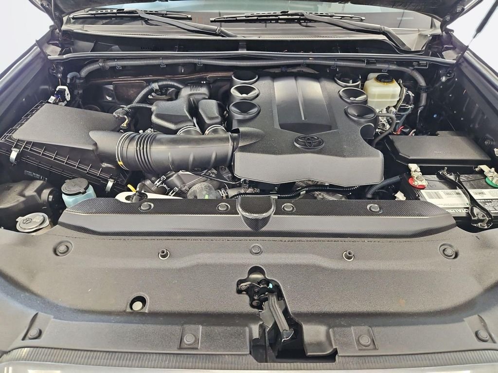 Used 2016 Gray Toyota SR5 image 31
