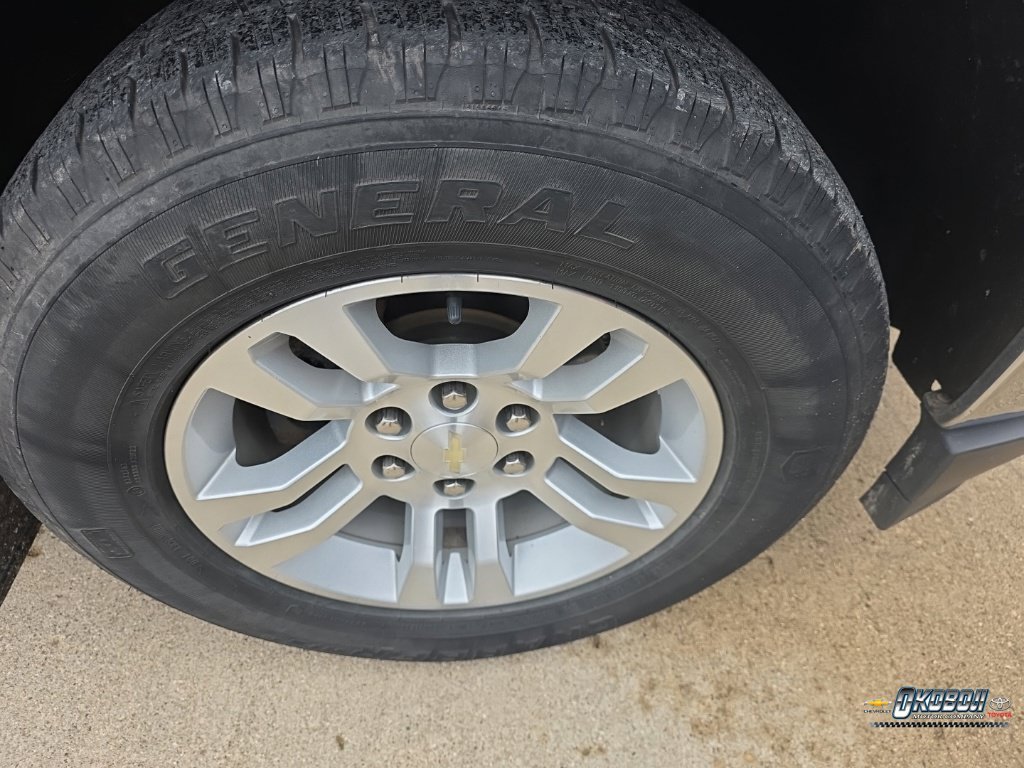 Used 2018 Silver Chevrolet LT image 26