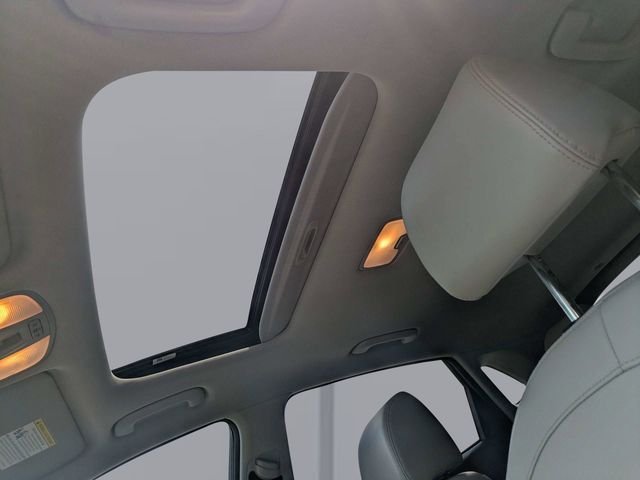 Used 2022 Black Hyundai Limited image 21