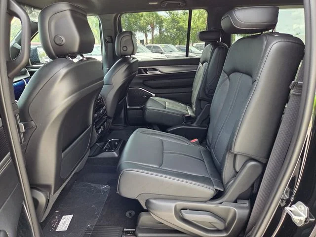 New 2026 High Gloss Black Exterior Paint Jeep Limited Altitude image 14