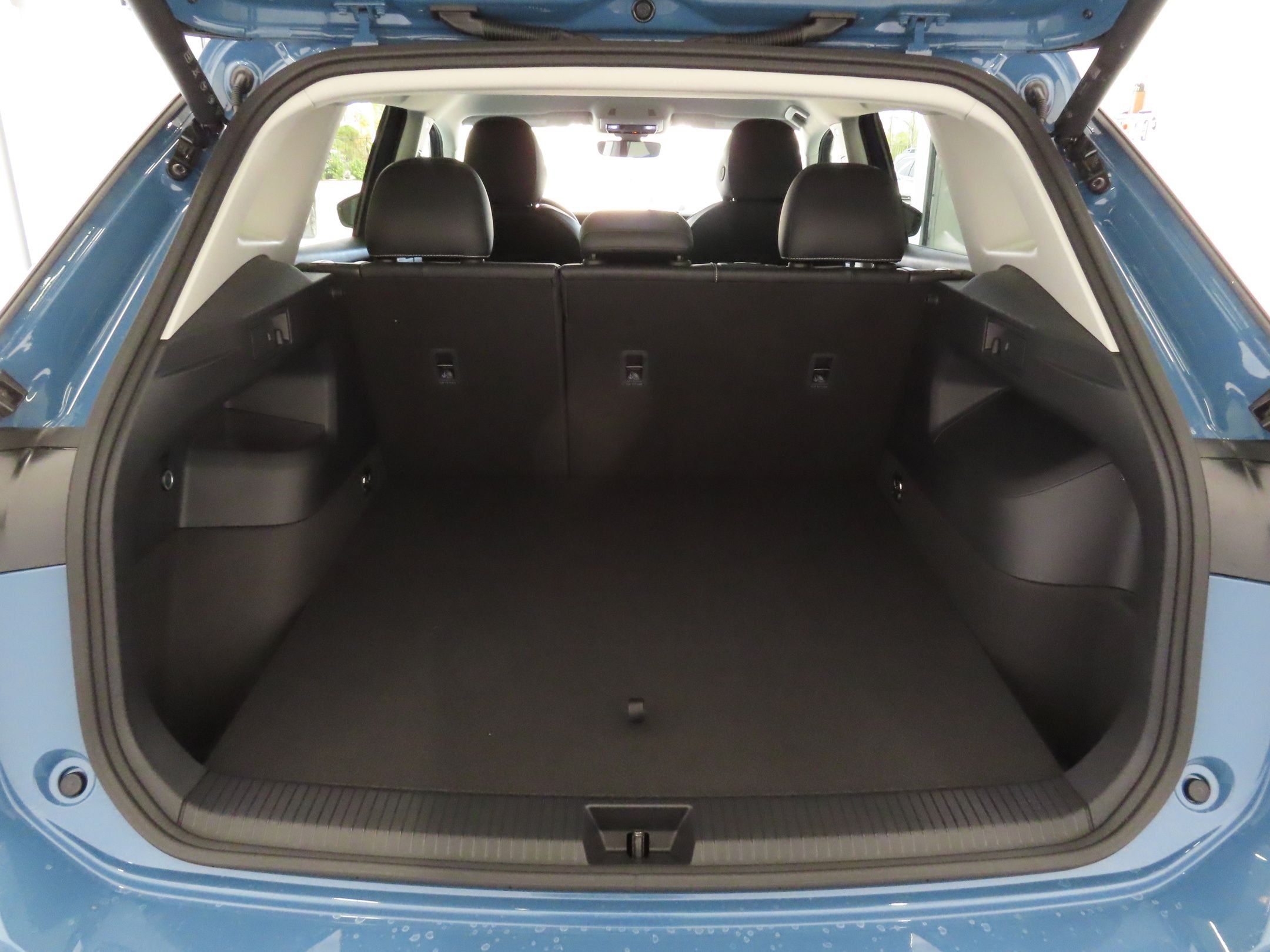 Used 2026 Blue Volkswagen 2.0T SE image 23
