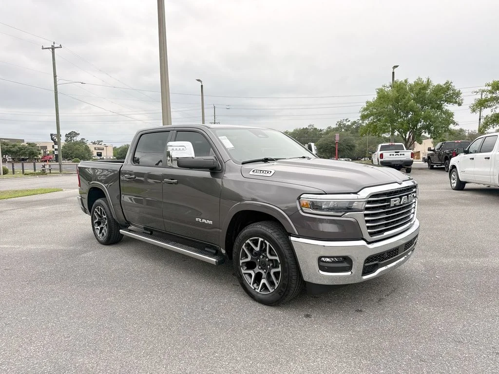 2026 RAM 1500 Laramie Crew Cab 5'7's photo