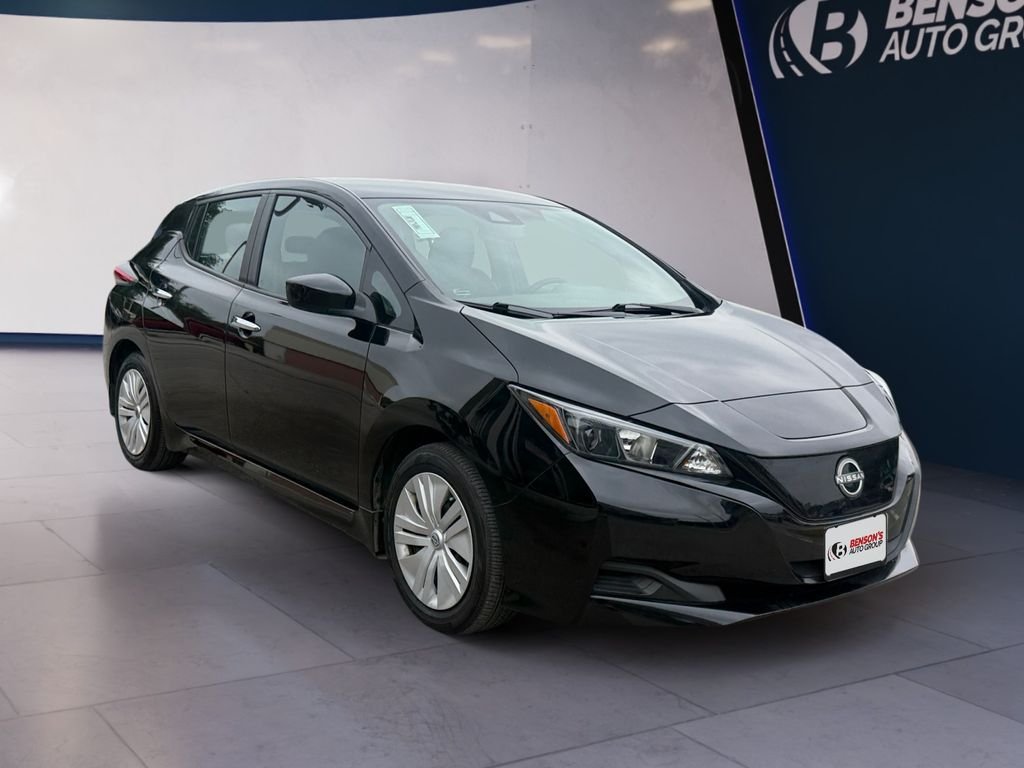 Used 2023 Black Nissan S image 7