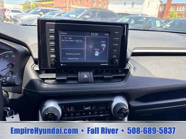2020 Toyota RAV4 LE - Photo 22