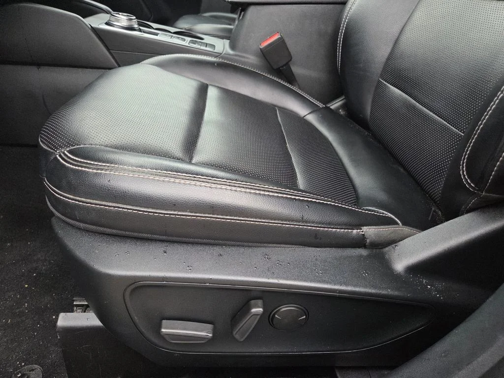 Used 2020 White Ford SEL image 16