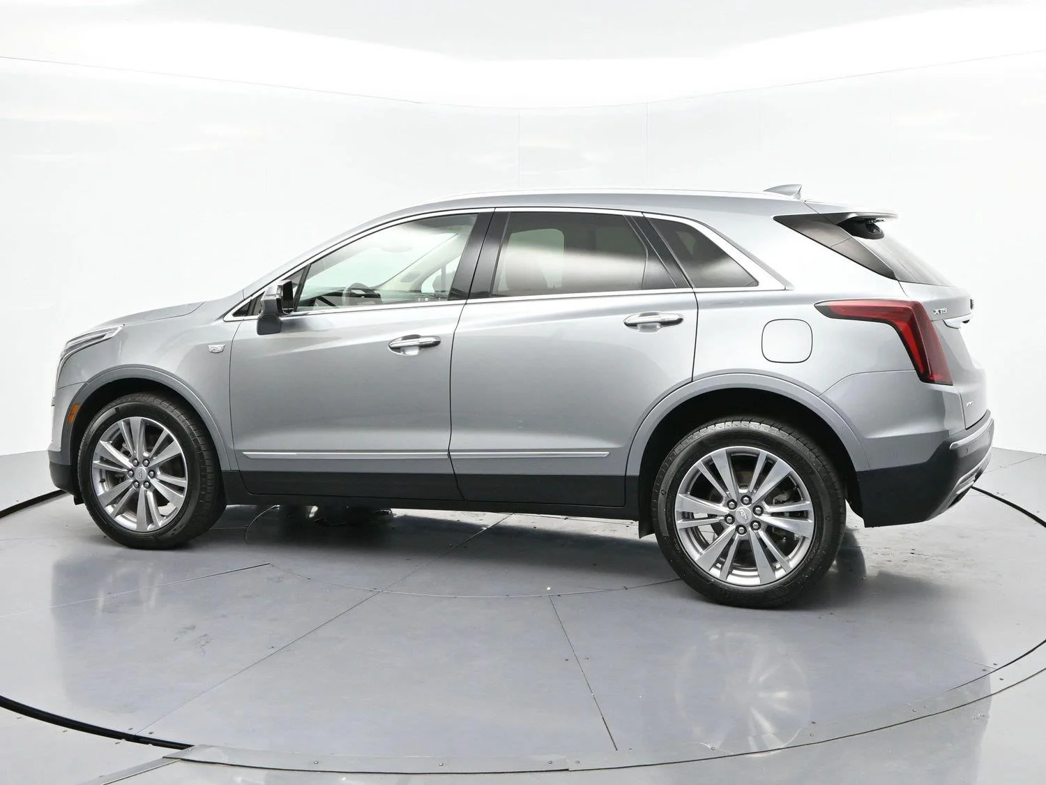 Used 2024 Argent Silver Metallic Cadillac Premium Luxury image 5