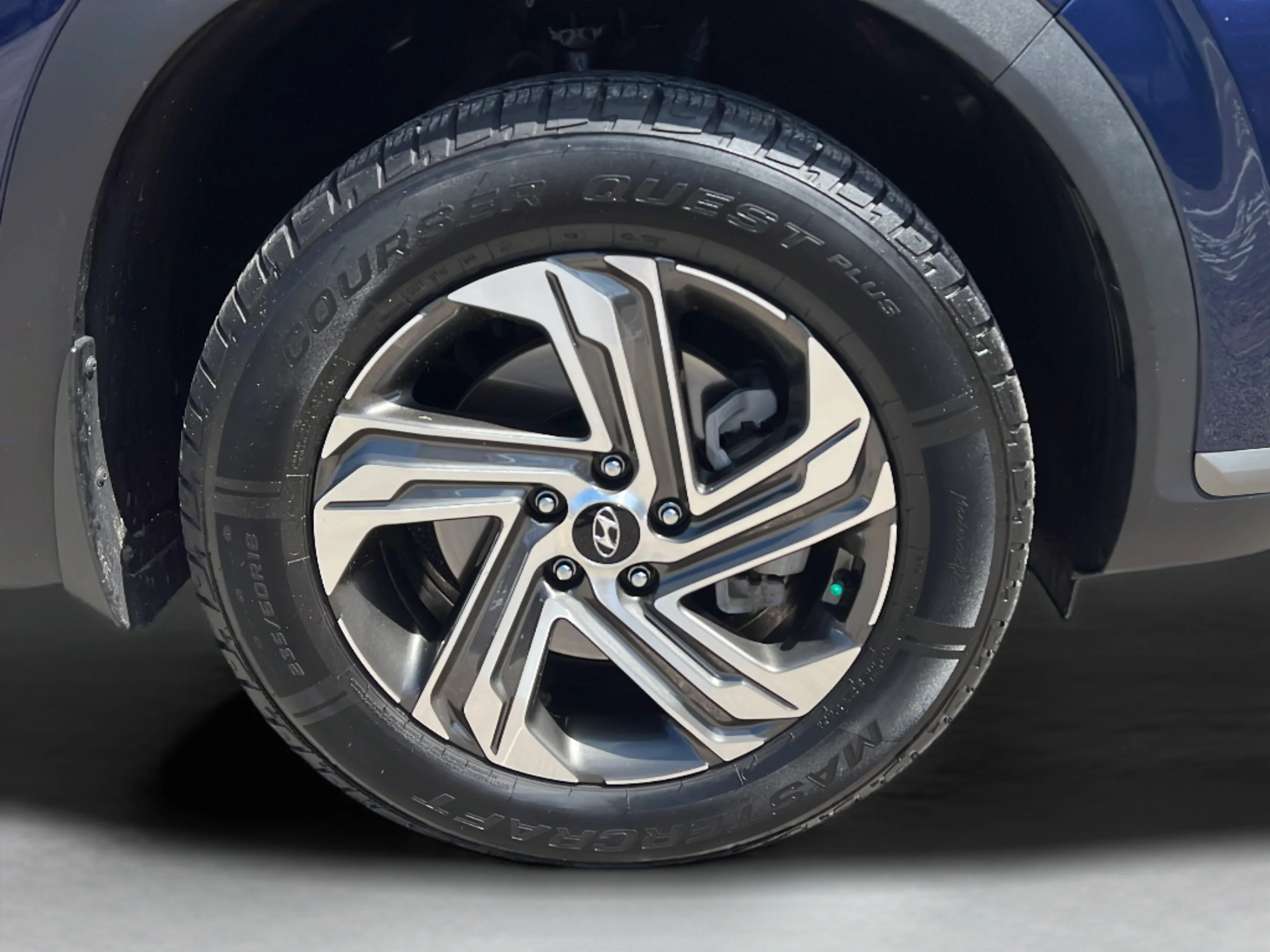 Used 2023 Stormy Sea Hyundai SEL image 10