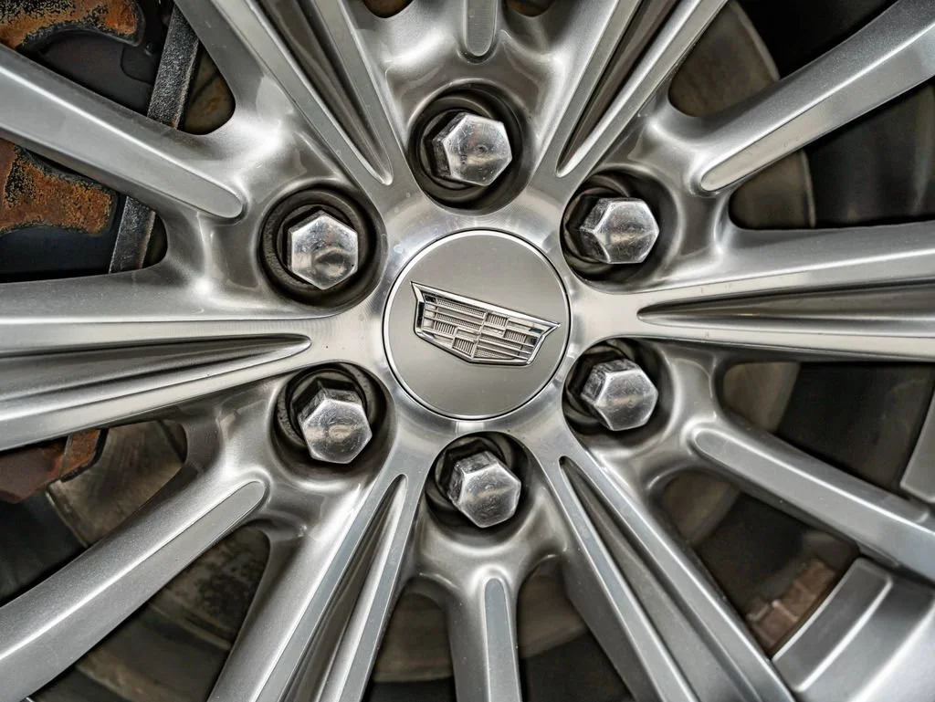 Used 2017 Silver Coast Metallic Cadillac Luxury image 11