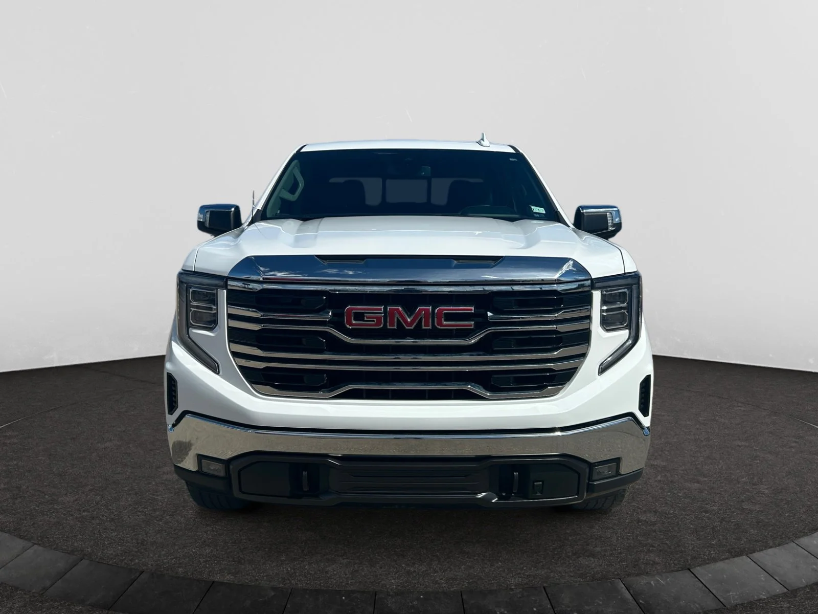 Used 2023 Summit White GMC SLT Crew Cab image 8