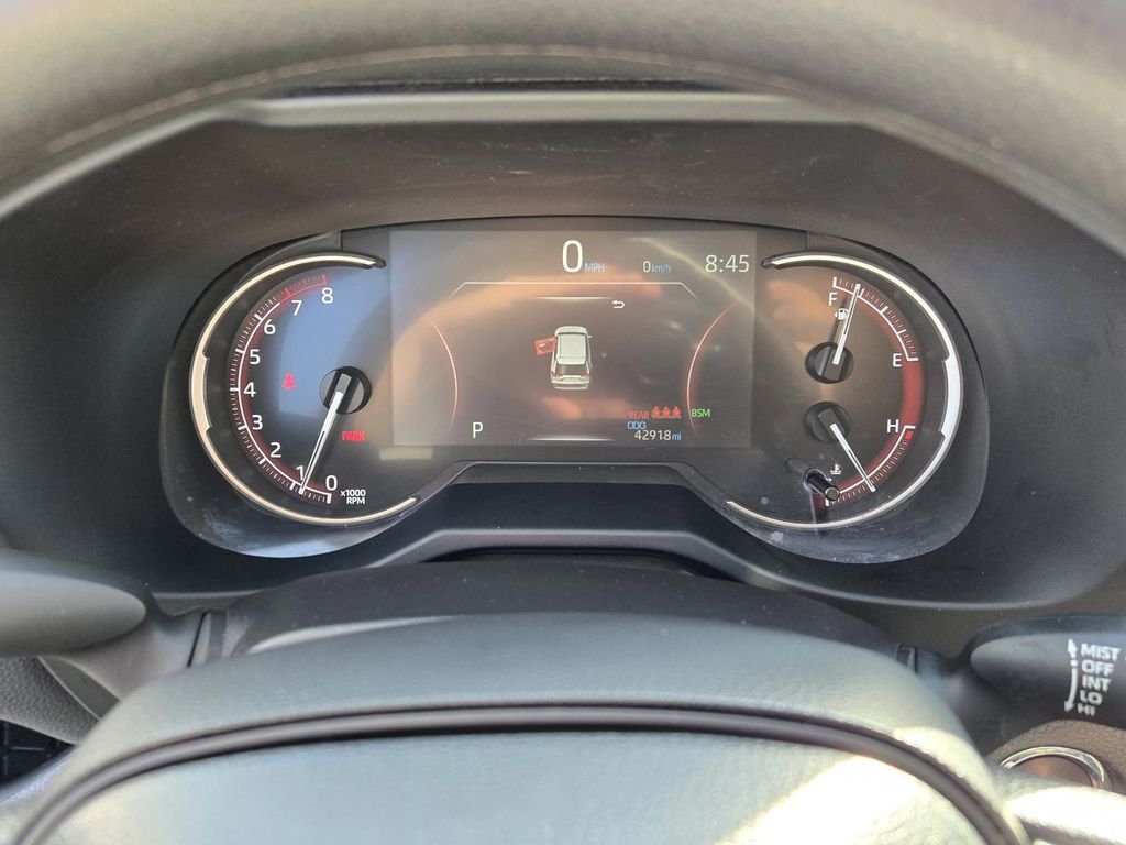 Used 2025 Ice Cap Toyota XLE image 24