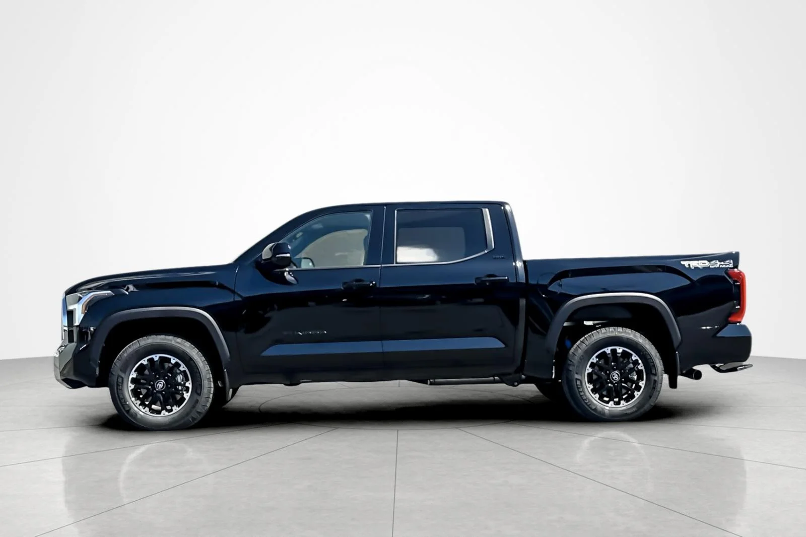 New 2026 Midnight Black Metallic Toyota  SR5 image 2