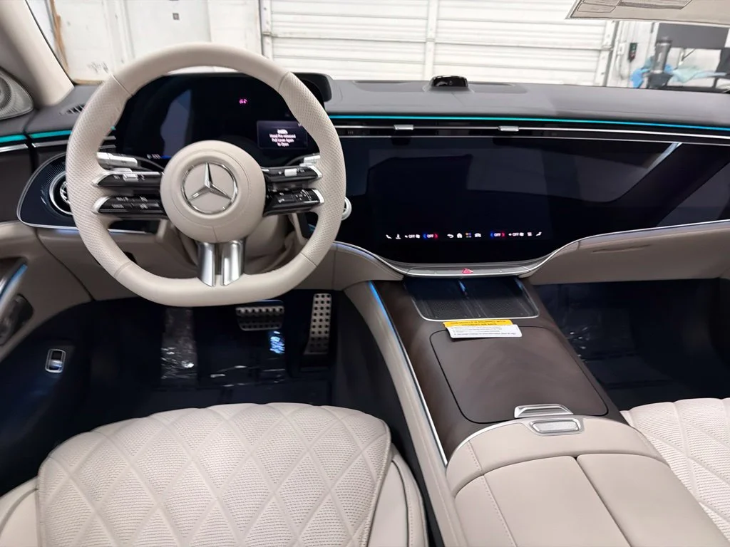 New 2027 White Mercedes-Benz S 580 image 23