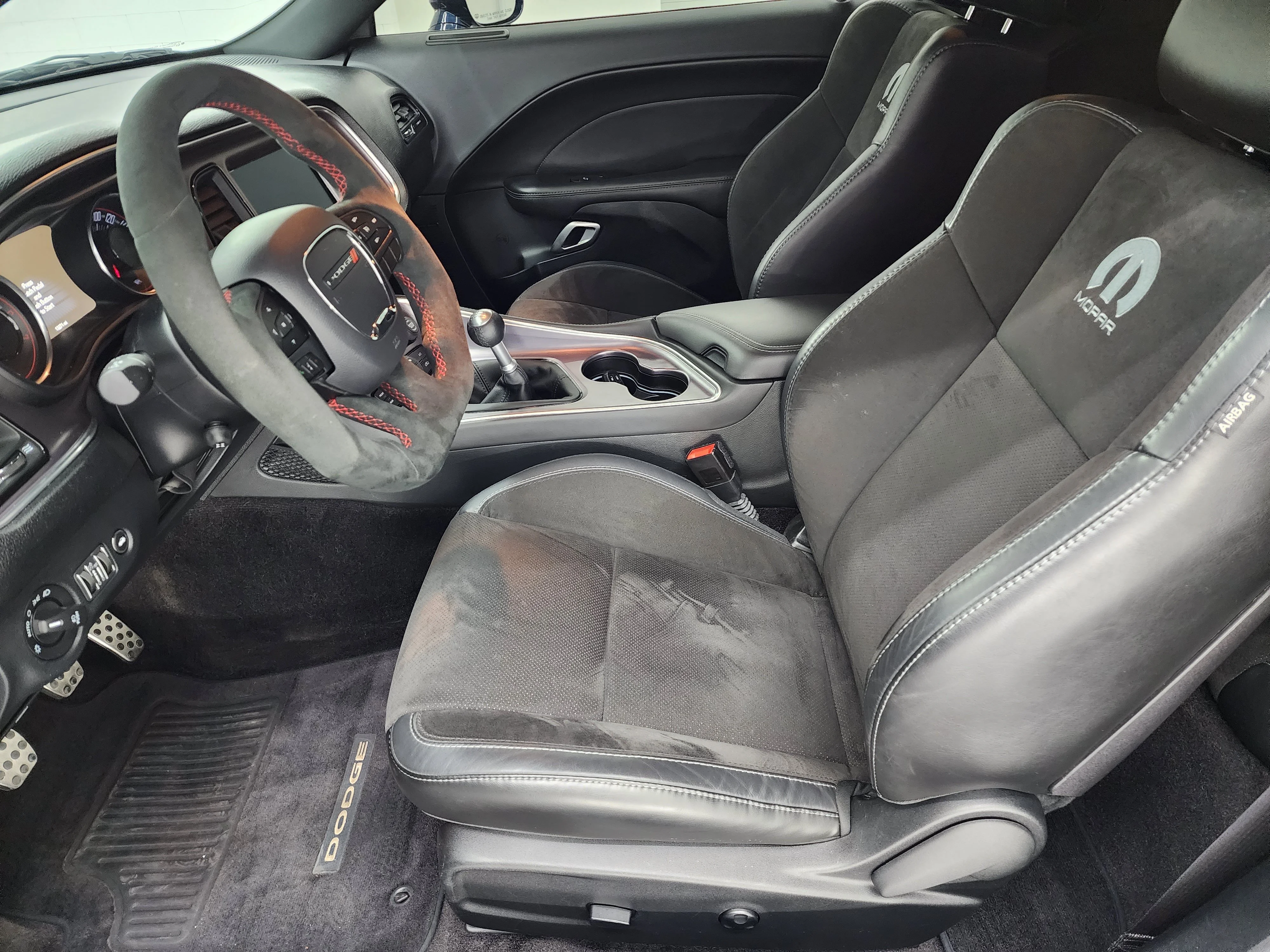 Used 2017 Contusion Blue Pearlcoat Dodge R/T image 8