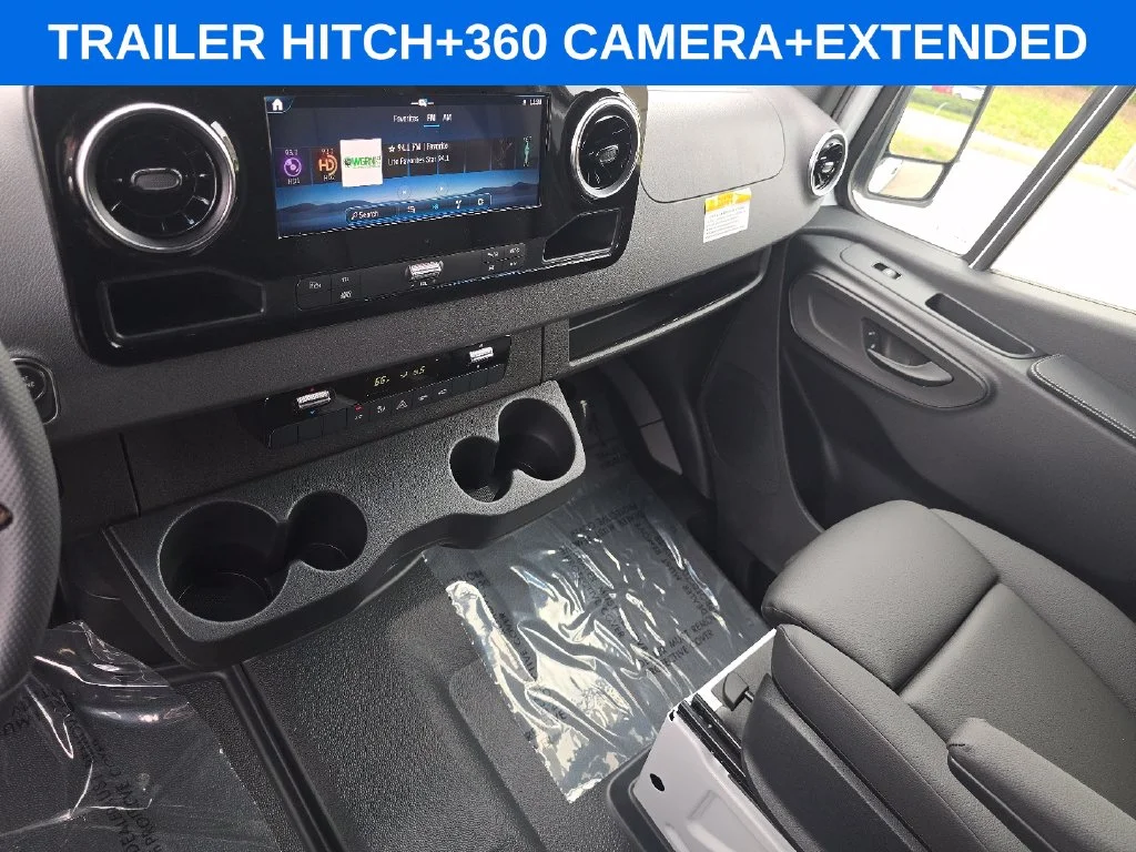 New 2026 Arctic White Mercedes-Benz Cargo 170 WB image 23