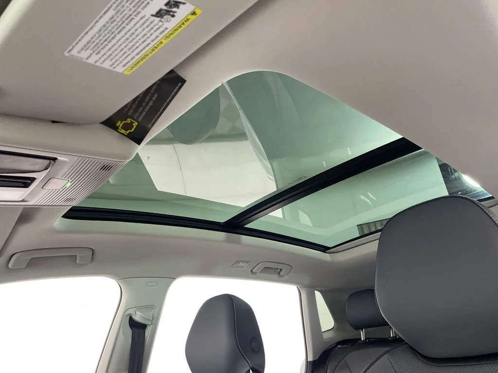 New 2026 White/off-white Volkswagen 2.0T SE image 18