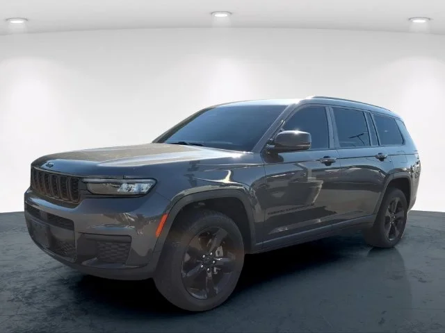 Used 2021 Gray Jeep Altitude image 2