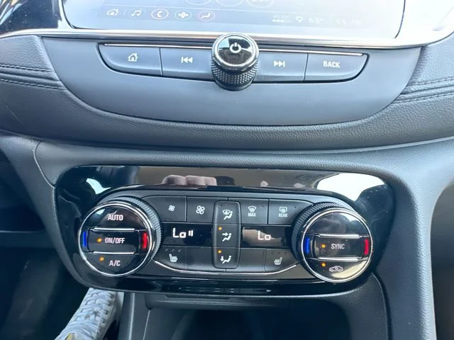 Used 2023 White Buick Select image 20
