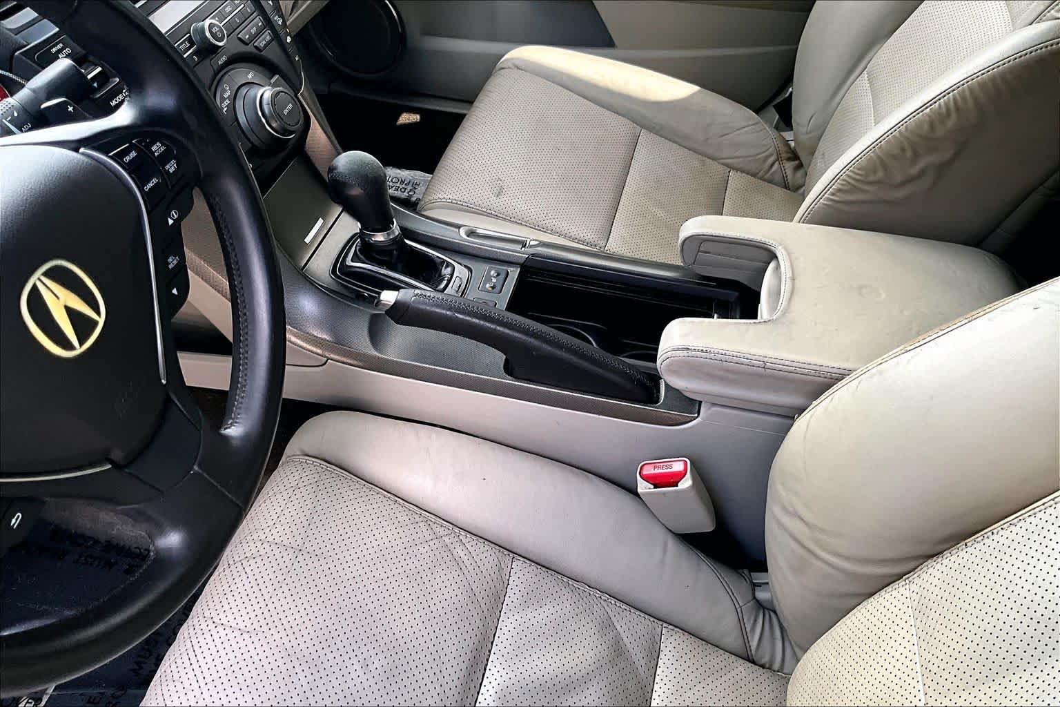Used 2013 Crystal Black Pearl Acura Tech image 16