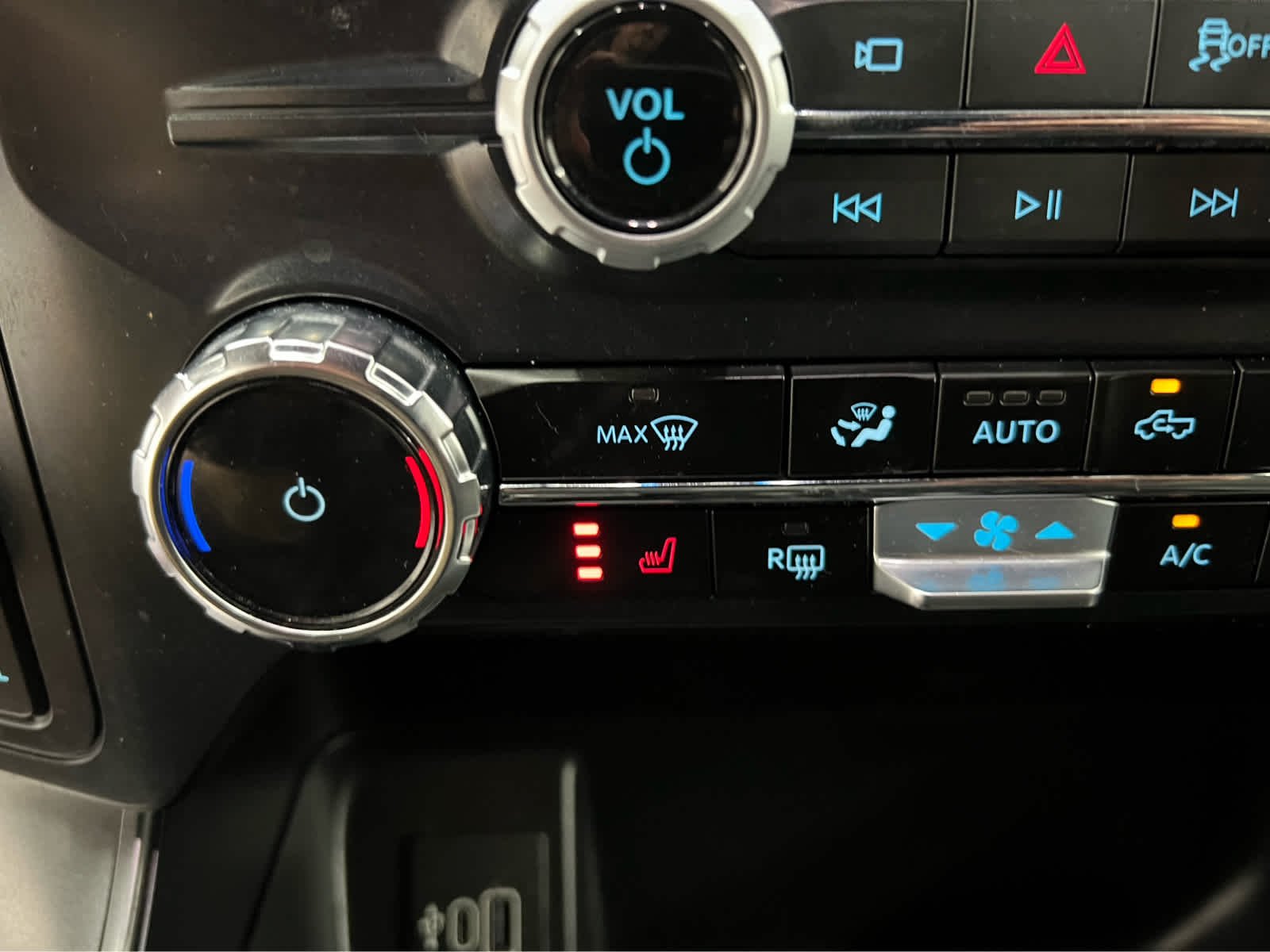 Used 2025 Oxford White Ford Tremor image 23