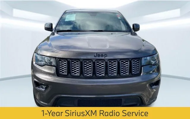 Used 2019 Gray Jeep Altitude image 11