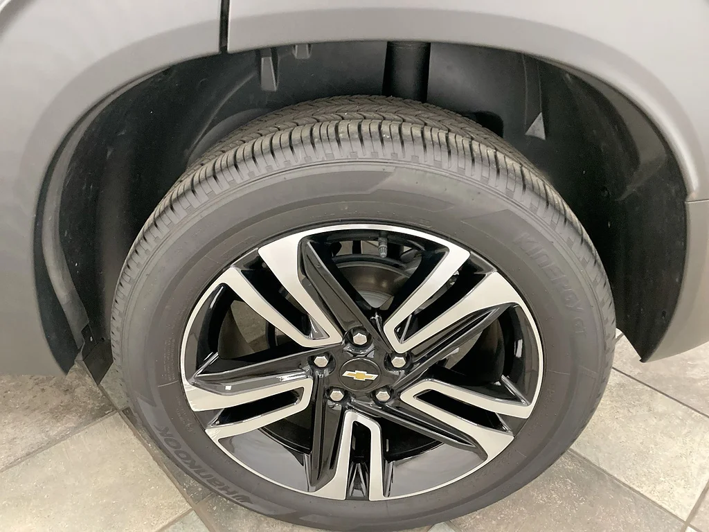 Used 2023 Sterling Gray Metallic Chevrolet LT image 31