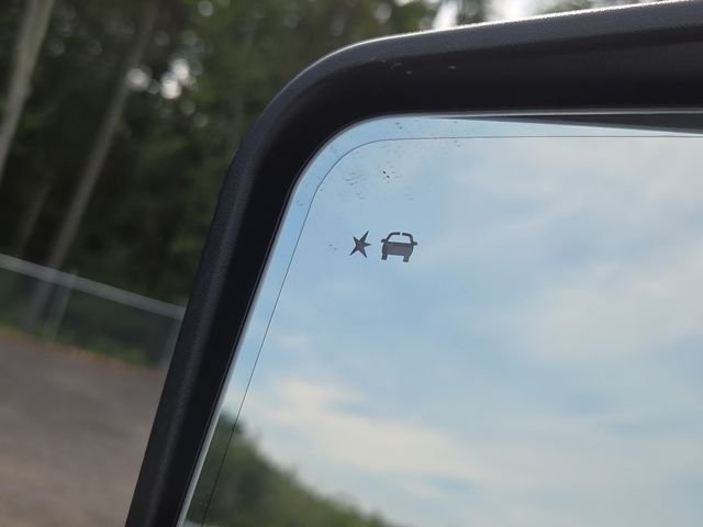 Used 2024 Summit White GMC AT4 image 21
