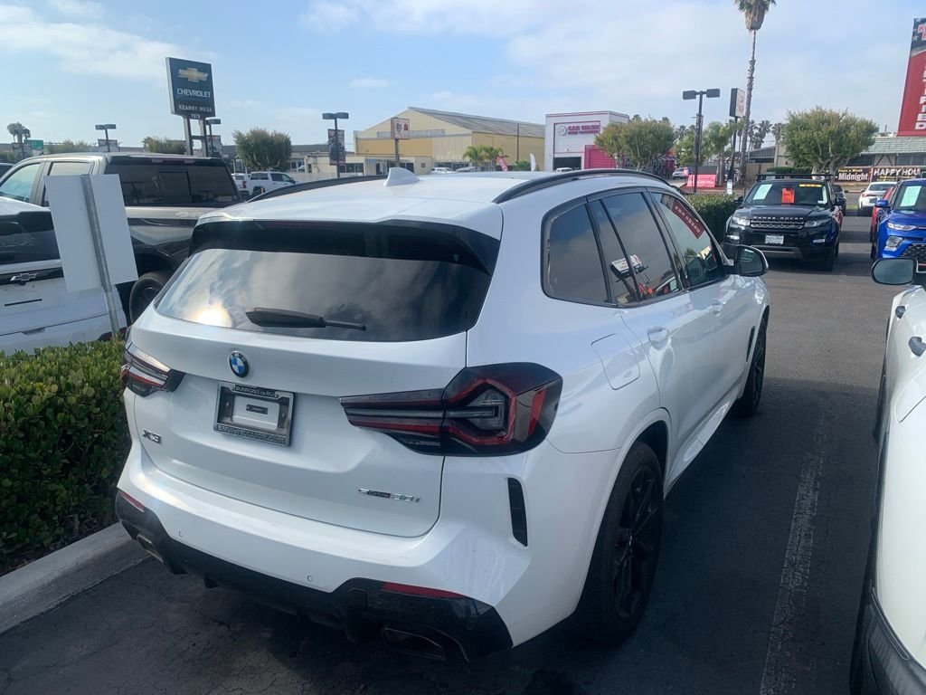 Used 2024 White BMW sDrive30i image 5