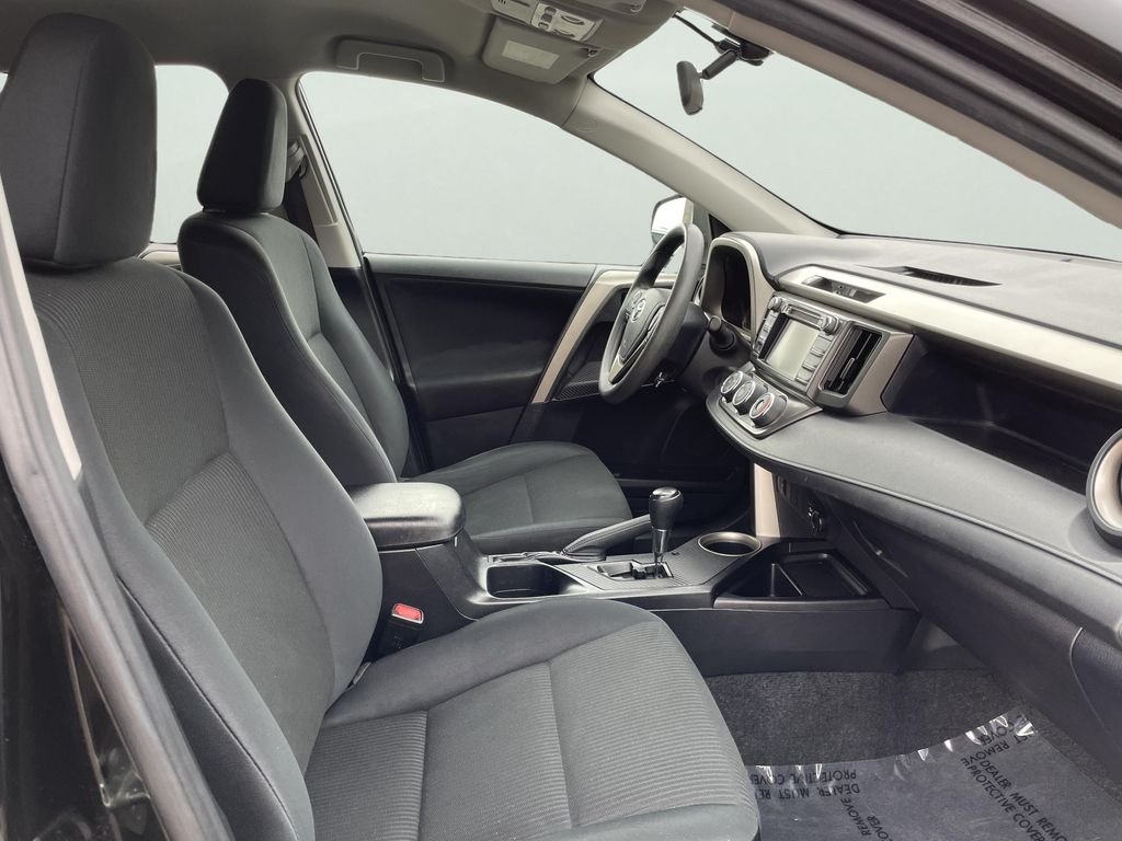 Used 2015 Black Toyota LE image 12