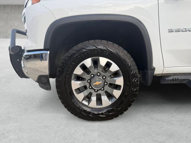 Used 2024 Summit White Chevrolet LT image 24