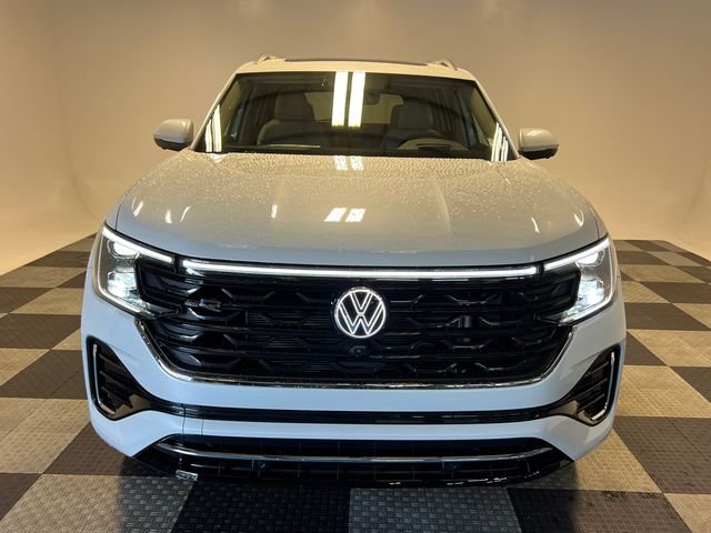 New 2026 White Volkswagen 2.0T SEL Premium R-Line image 2