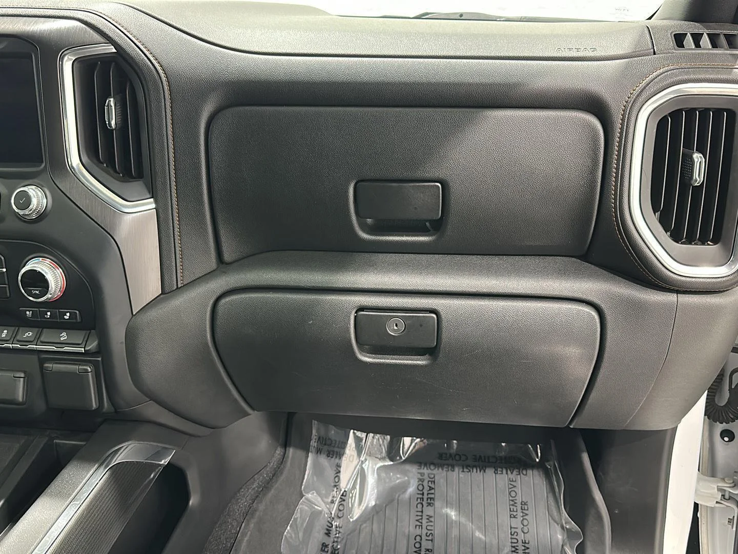 Used 2020 Summit White GMC AT4 image 29