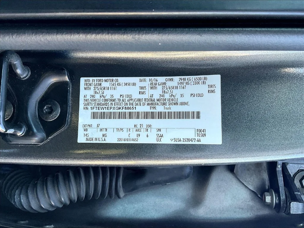 Used 2016 Gray Ford XLT image 9