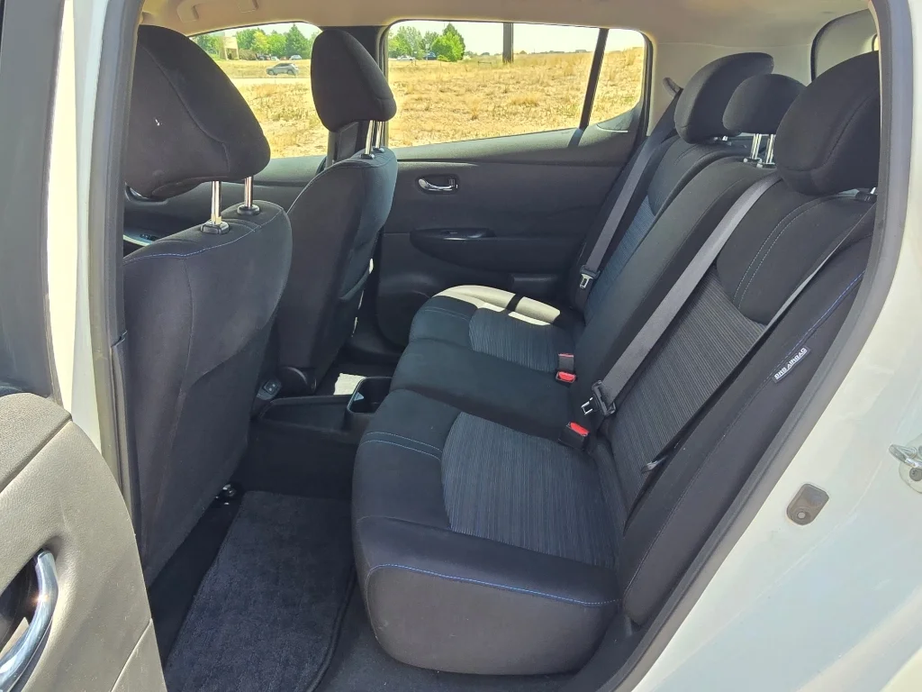 Used 2023 Glacier White Nissan S image 13