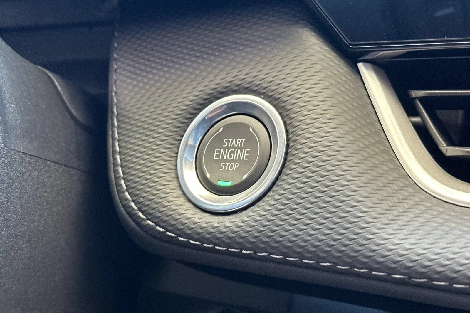 New 2027 Mosaic Black Metallic Chevrolet LT image 23