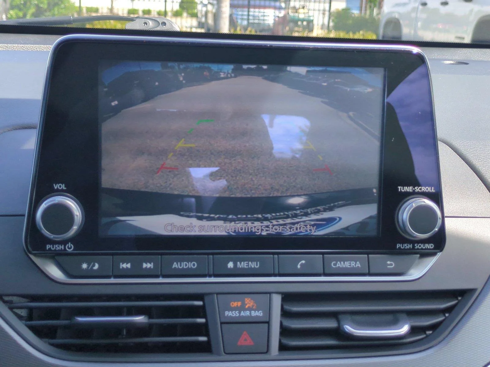 Used 2025 Super Black Nissan SR image 25