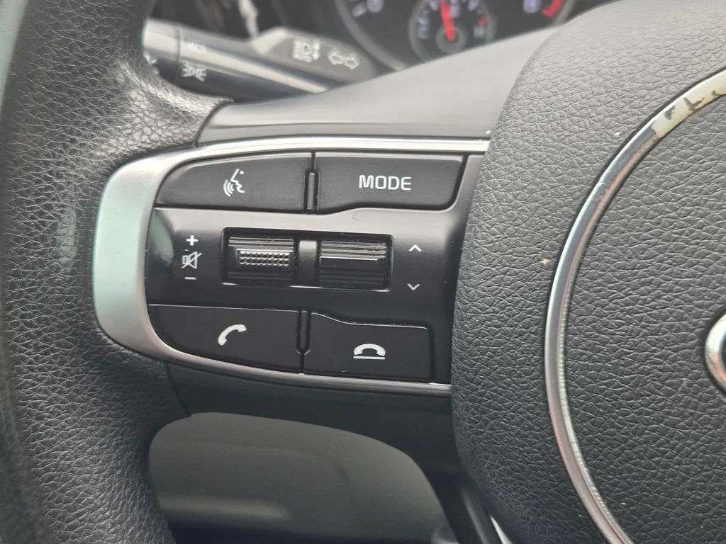 2021 Kia K5 LXS - Photo 23
