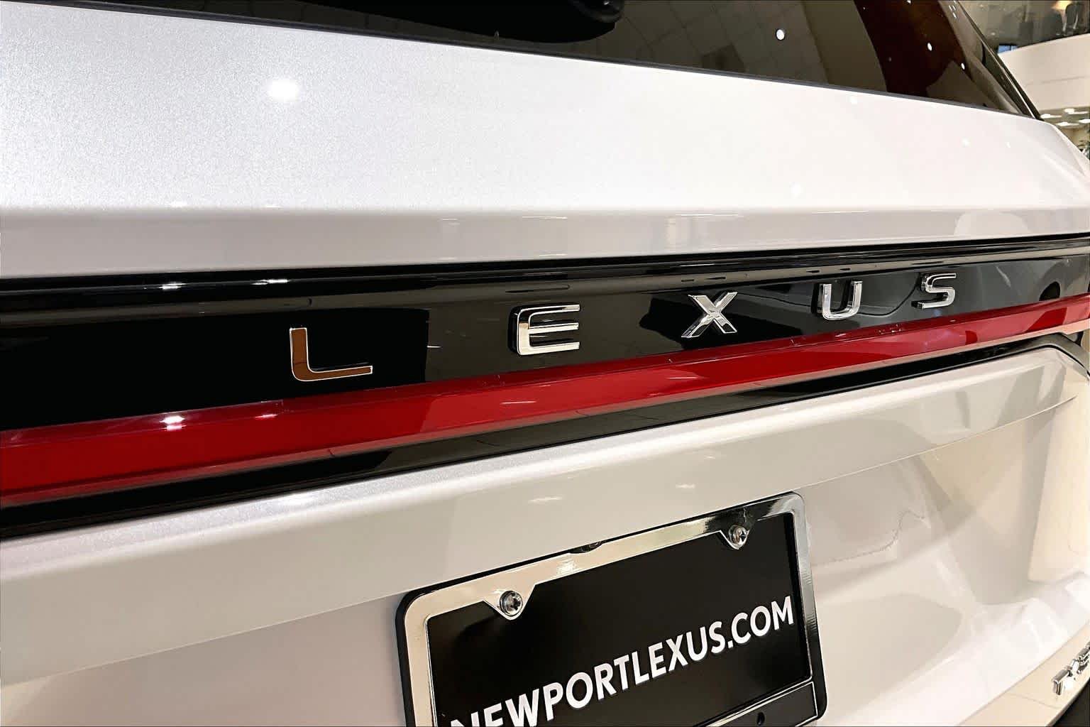 Certified Used 2025 Wind Chill Pearl Lexus  image 29