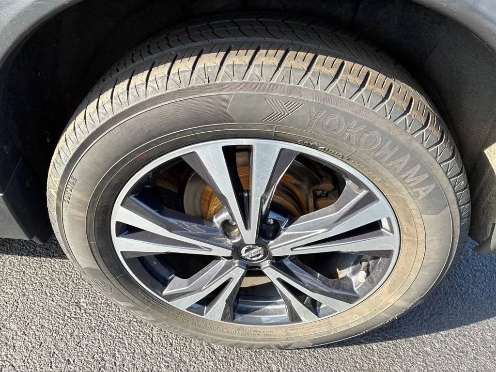 Certified Used 2017 Black Nissan SL image 11