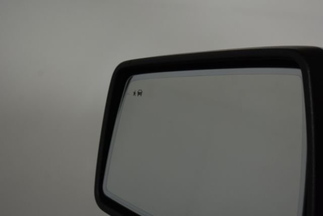 Used 2020  GMC Denali image 24