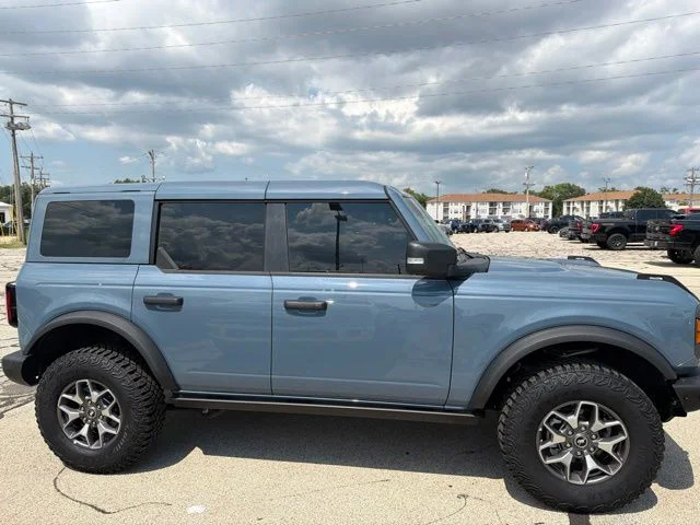 Used 2025 Azure Gray Metallic Ford Badlands image 5