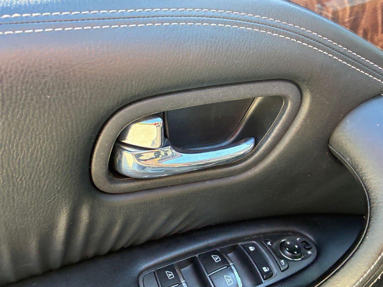 Used 2020 Super Black Nissan SL image 12